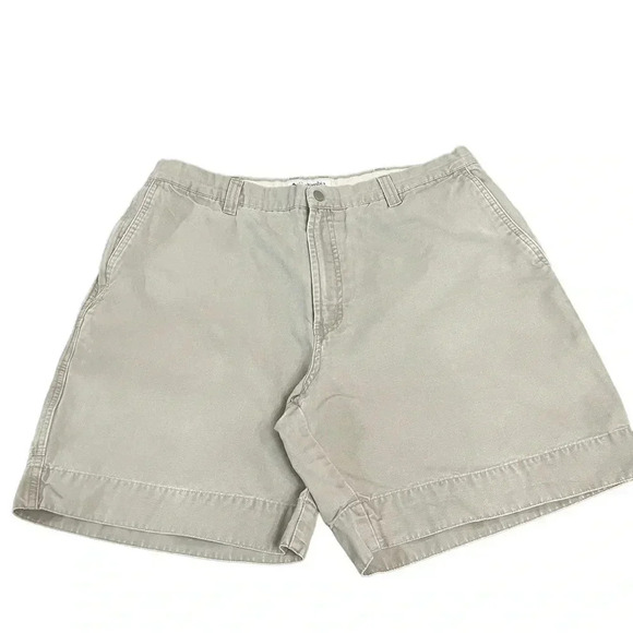 Columbia Men’s Light Gray Outdoors Above the Knee Shorts Waist size 38 - Picture 1 of 8